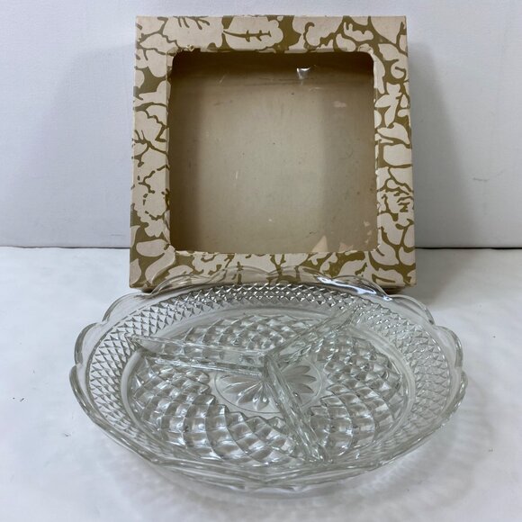 Anchor Hocking Wexford Divided Glass Round Divided Relish 8.5" Dish Vintage - Picture 1 of 9